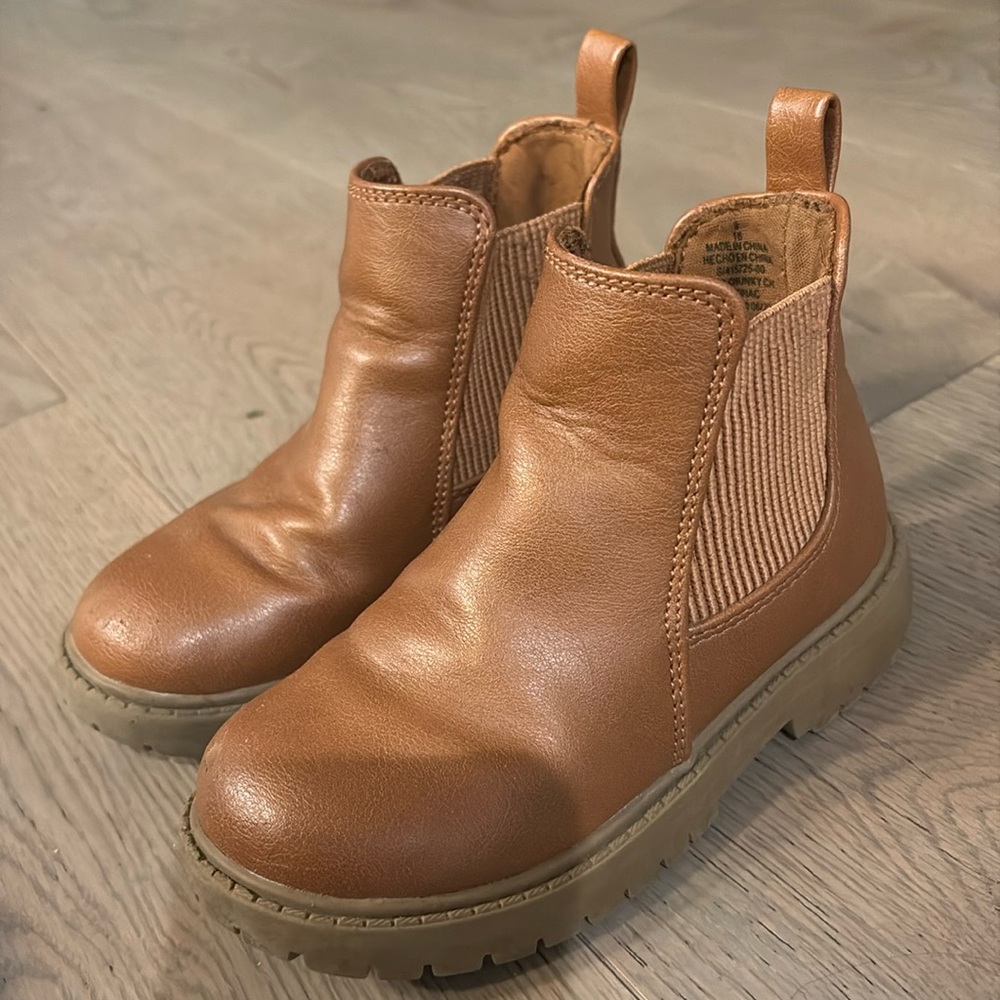 Old Navy size 9 (toddler) Chelsea boots